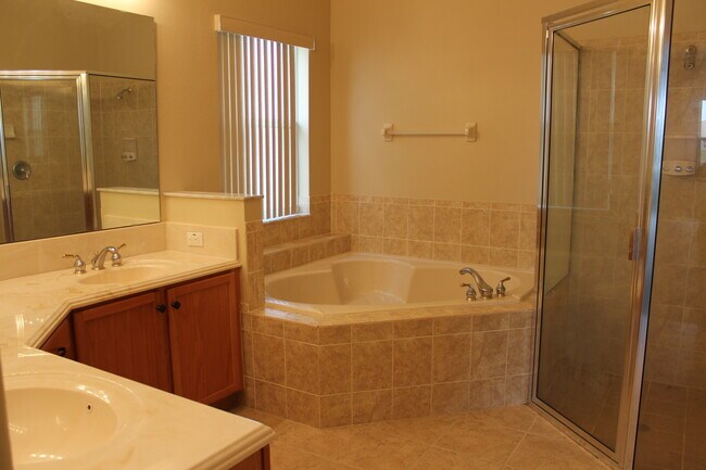 Foto del edificio - 3587 Somerset Cir