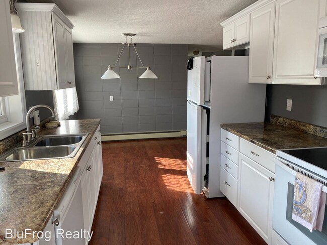 2 Br 2 Bath House 1003 6th Ave Sw House For Rent In Jamestown Nd Apartments Com