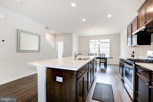Foto del edificio - 7735 Venice Ln