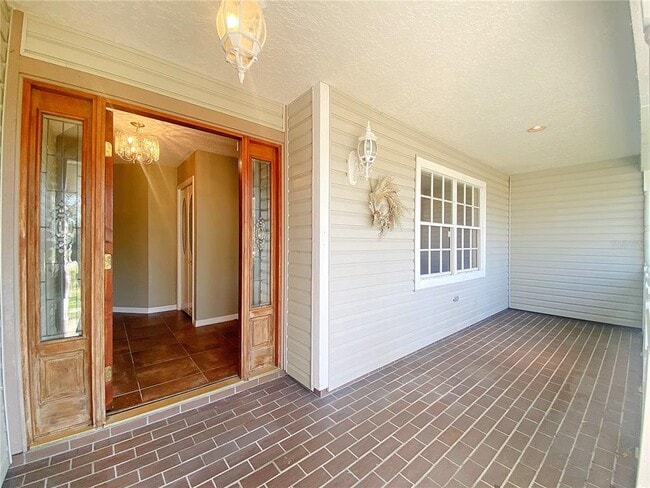 Building Photo - 994 Country Lake Cir