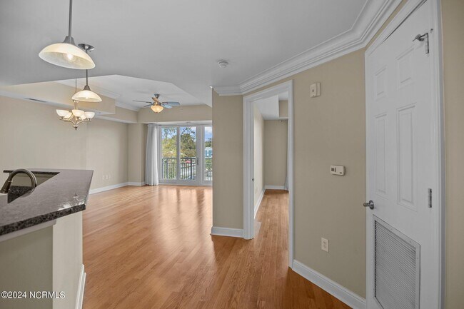 Foto del edificio - 235 Sky Sail Blvd