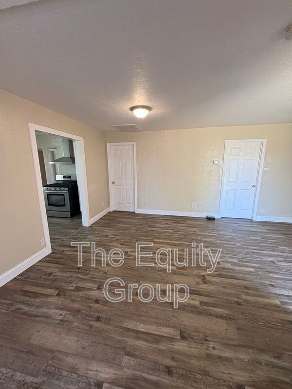 Building Photo - 13405 Ave 432
