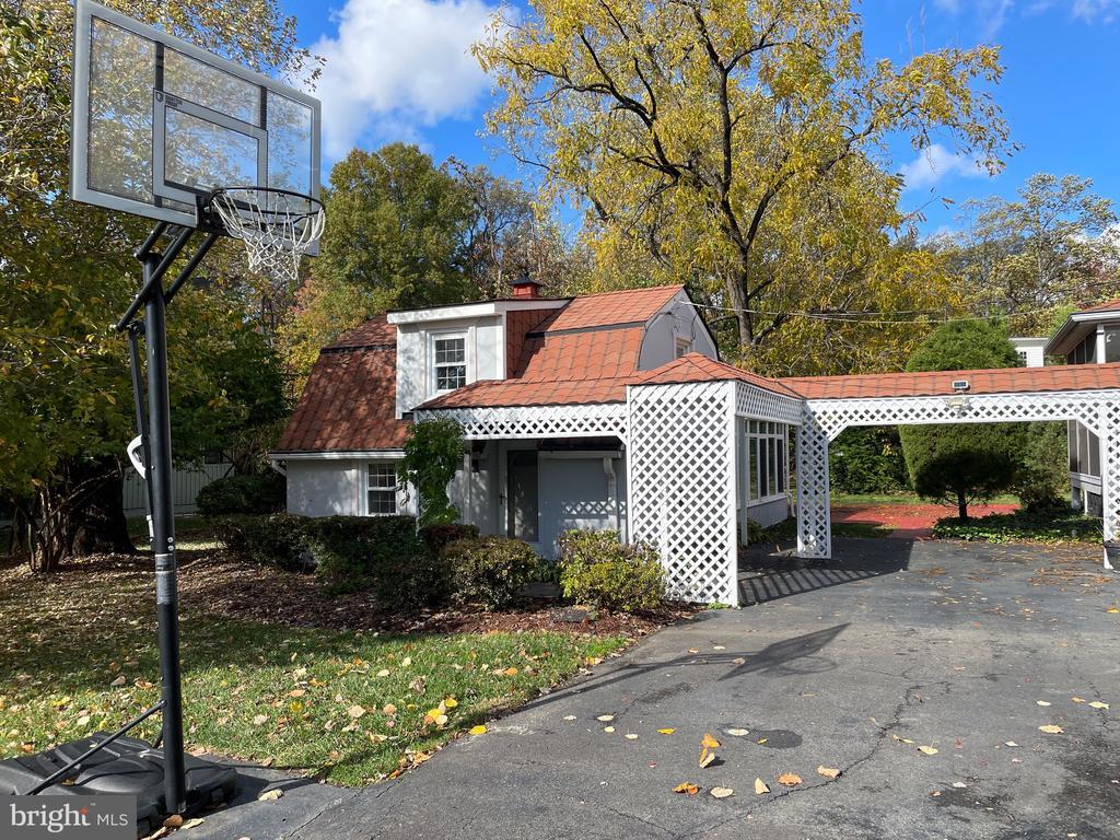 Foto principal - 10130 Blake Ln