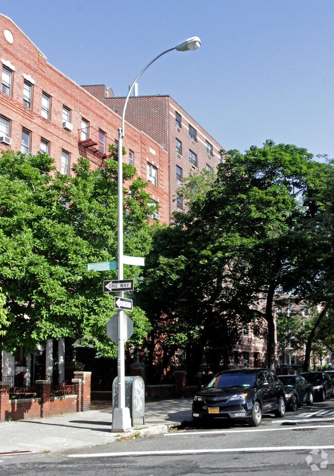 Foto del edificio - Webster Terrace