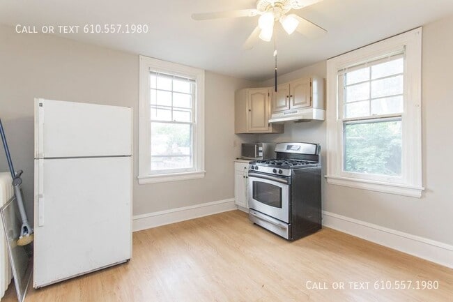 Foto del edificio - Large 1 Bedroom + Den in Ridley Park, Dela...