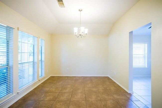 Building Photo - 2904 Fountain Brook Ct