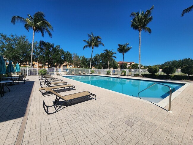 Foto del edificio - 201 SW Palm Dr