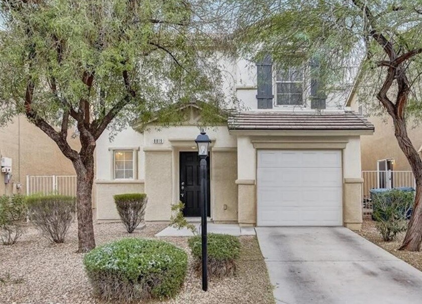 Foto principal - 8819 W Peace Treaty Ave