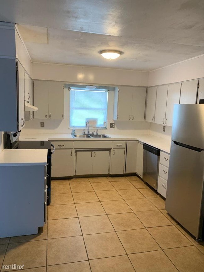 Building Photo - 3 br, 1 bath House - 3122 N Florida Ave