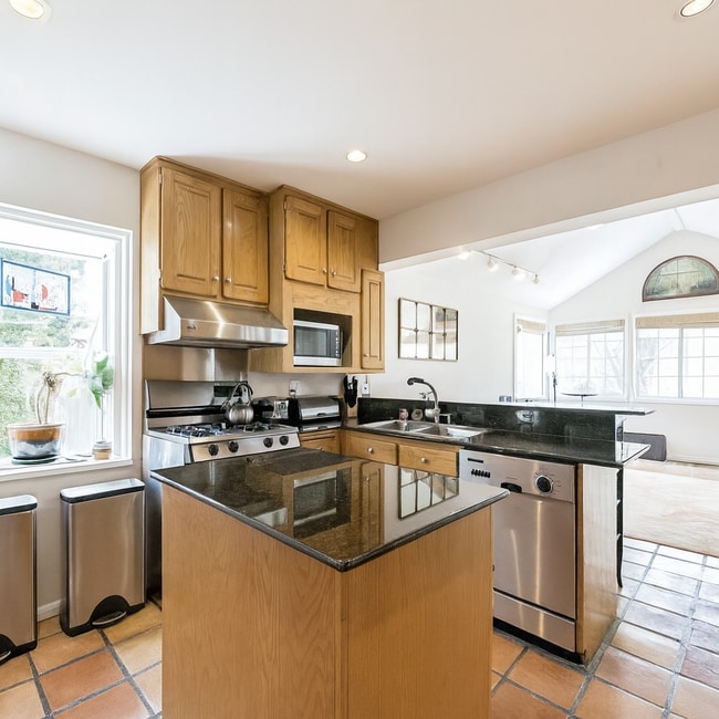 Cocina y gran sala - 866 S 2300 E