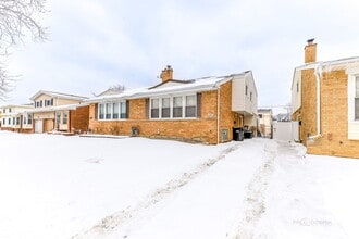 Building Photo - 9260 Dee Rd