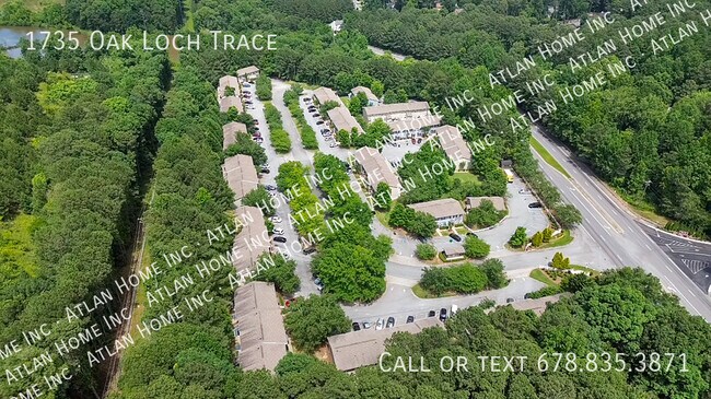 Foto del edificio - 1735 Oak Loch Trace
