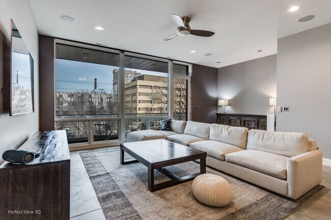 Foto del edificio - 1444 N Western Ave