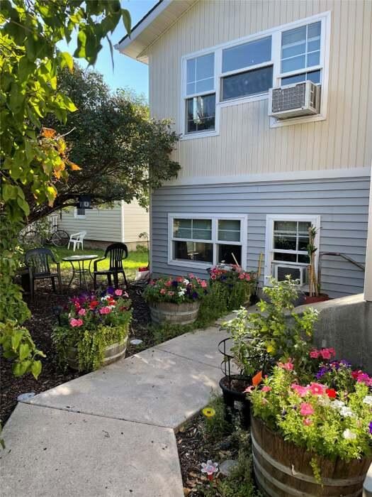 Foto del edificio - 1949 S 9th St W