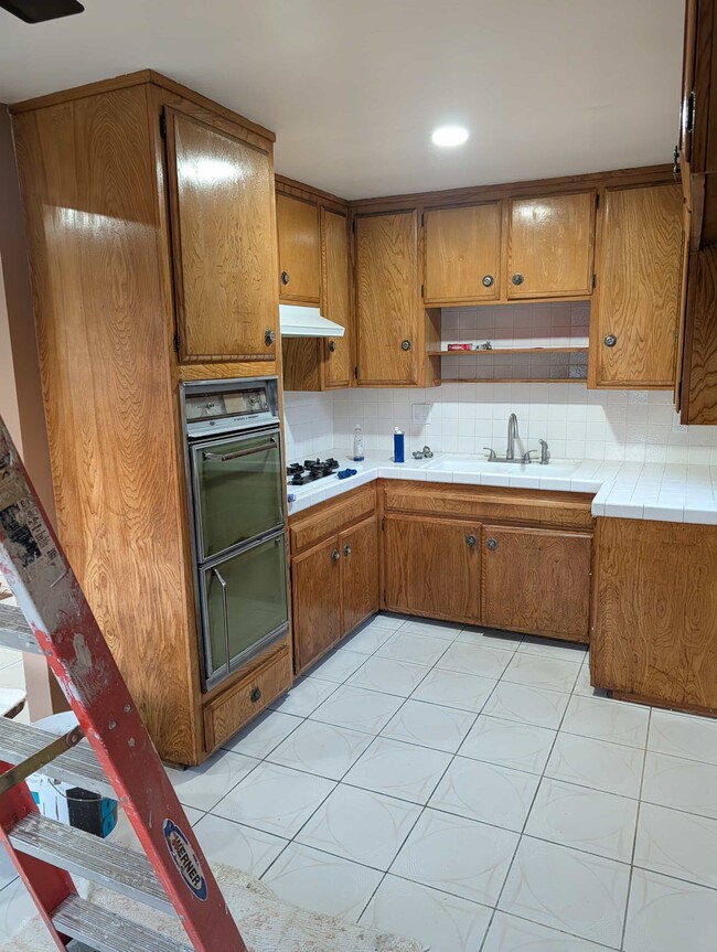 Foto del edificio - 704 Oakford Dr