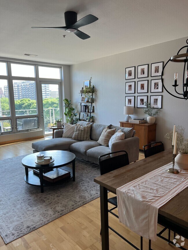 Juneau Town Apartments for Rent Milwaukee, WI 592 Rentals