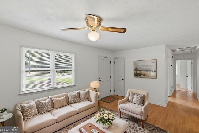 Foto del edificio - 4400 Winding Creek Dr