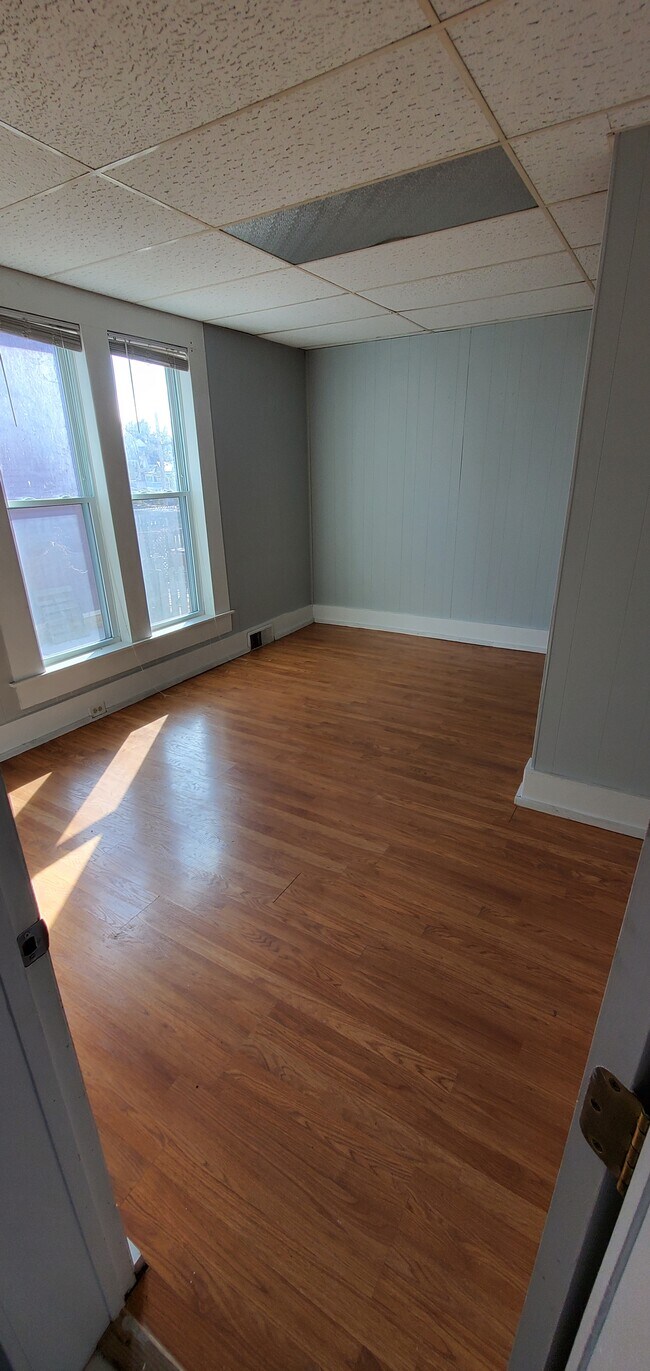 671 Wilson St Unit 1, Dubuque, IA 52001 Apartments in Dubuque, IA