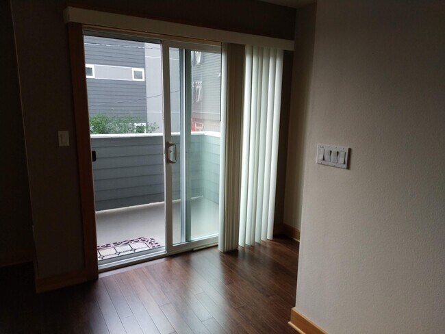 Foto del edificio - 4517 8th Ave NE