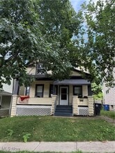 Building Photo - 3233 W 94th St