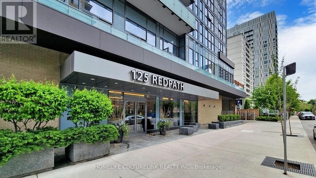 Building Photo - 125 Redpath Ave