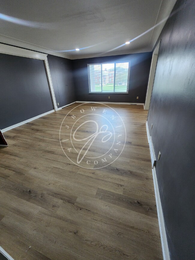 Foto del edificio - Charming 2-Bed, 2-Bath Condo with many upd...