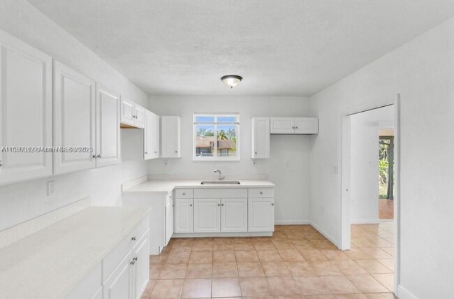 Foto del edificio - 1810 SW 70th Ave