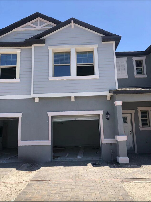 Foto principal - 21848 Adriatic Ln