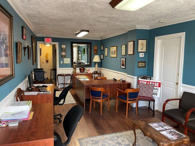 Building Photo - 37A Cedar Swamp Rd