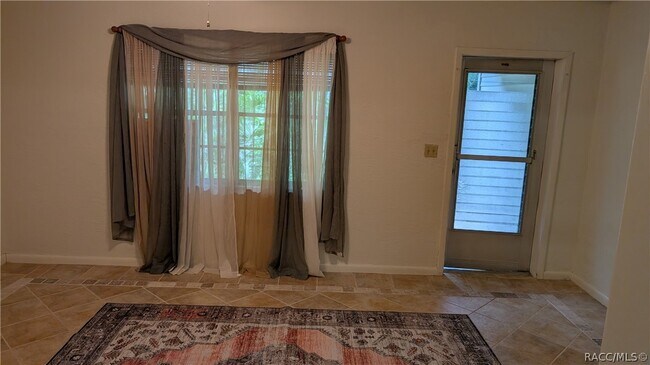 Foto del edificio - 812 NW 6th St