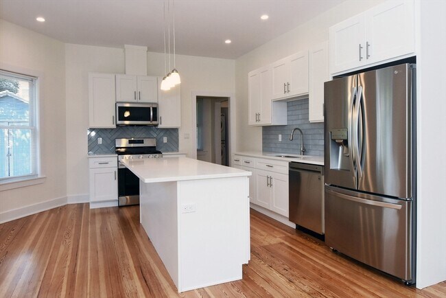 Foto del edificio - 56 Lyndhurst St