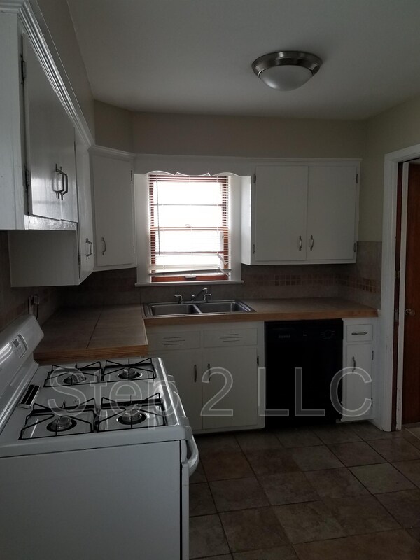 Foto del edificio - 13801 Linn Ave