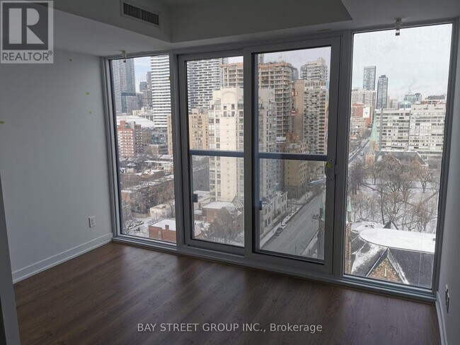 Photo du bâtiment - 319 Jarvis St