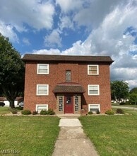 Building Photo - 1810 Mahoning Ave NW