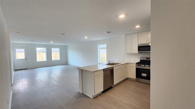 Building Photo - 16202 Rustic Pr Dr