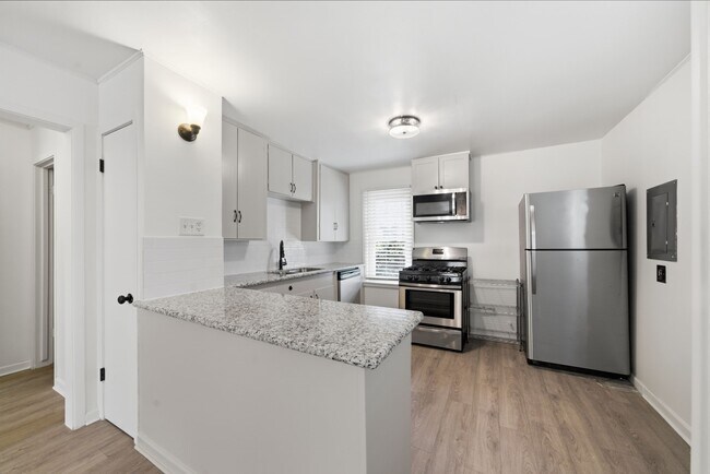 Foto del edificio - 1523 1/2 Bonnie Brae St