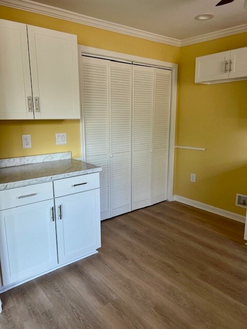 Building Photo - 425 Caplin St