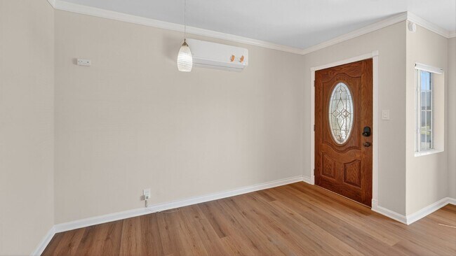 Foto del edificio - 3 Bedroom Home for Rent – Prime Norwalk Location