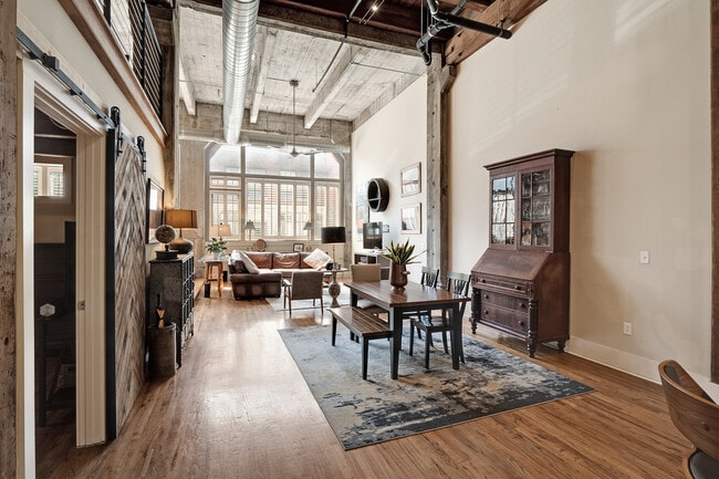 Photo - 420 S Front St Apartment