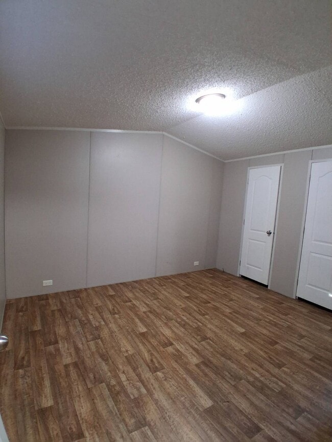 Building Photo - 7650 US-90