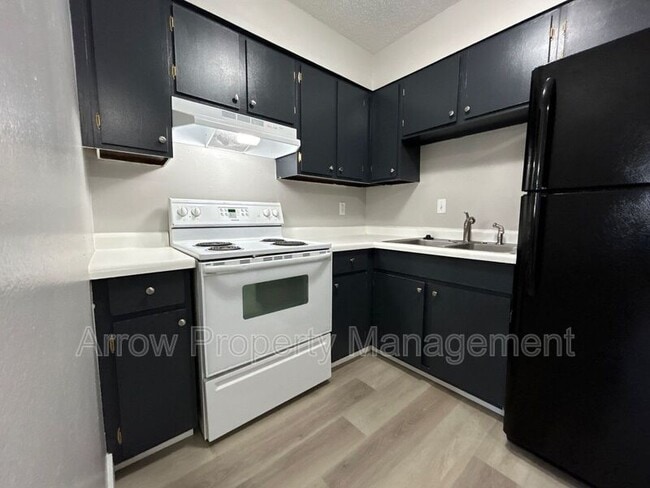 Building Photo - 1010 N 16th St