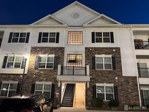 Building Photo - 518 Tavern Rd