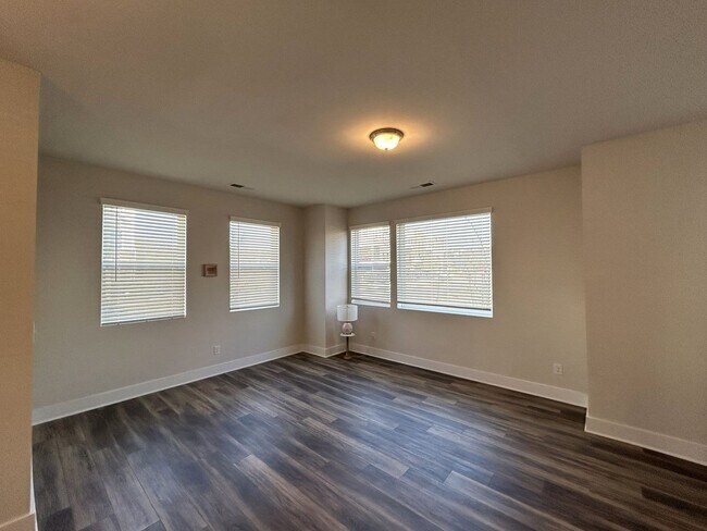 Foto del edificio - 2815 Ensemble Ct