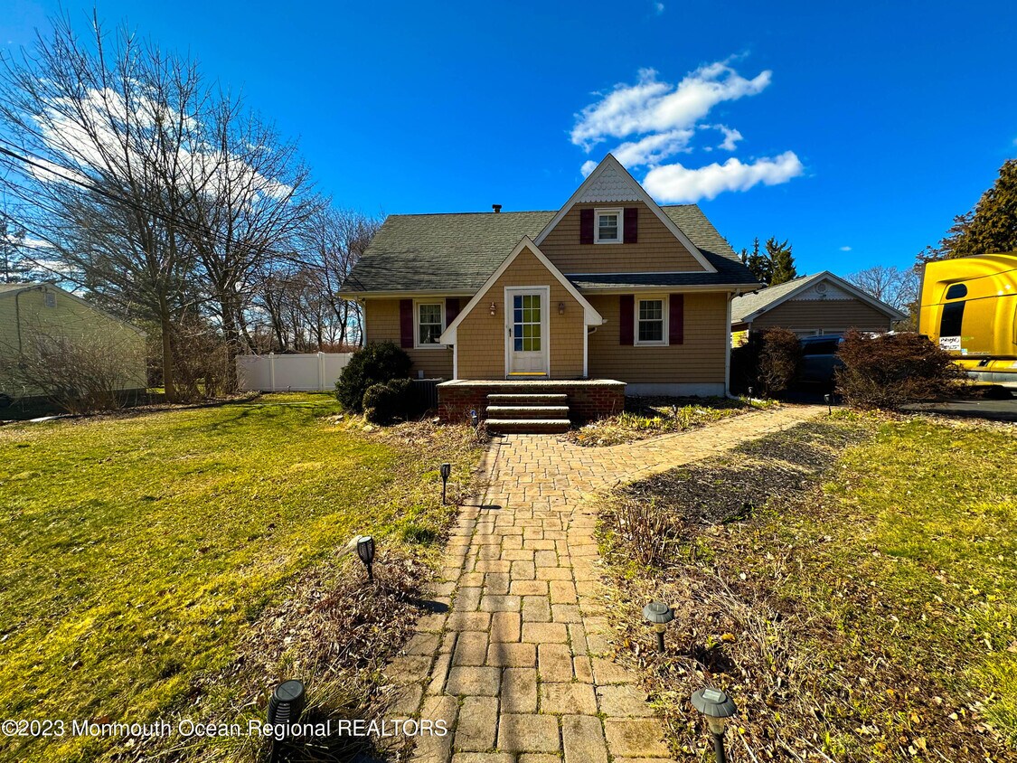 68 Evelyn Ave, Franklin Township, NJ 08823 House Rental in Franklin Township, NJ