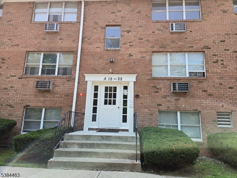 Foto principal - 1041 Ridge St