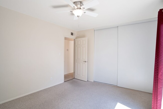 Foto del edificio - Charming 2 Bed Patio Home in Tempe! Cross ...