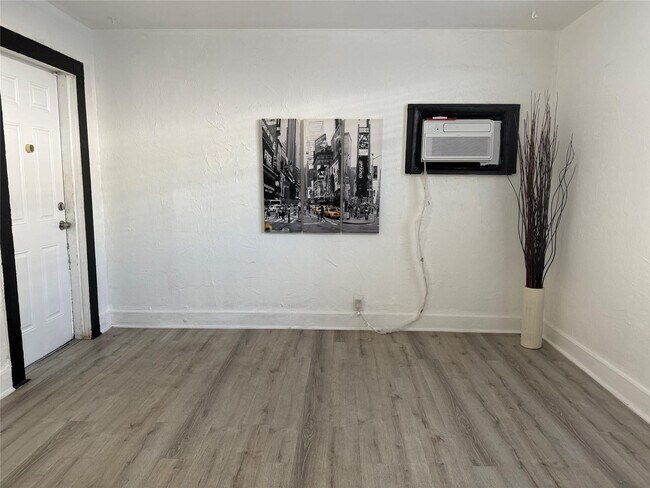 Foto del edificio - 1947 Madison St