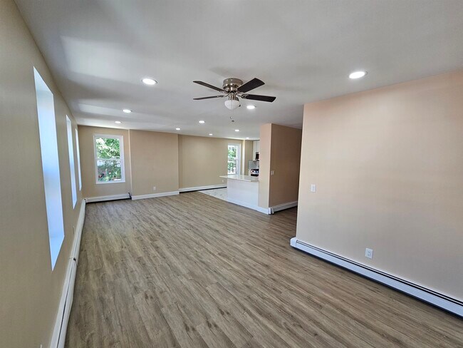 Building Photo - 508 West Side Ave