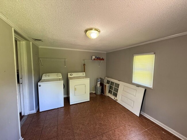 Building Photo - 309 Botts Ave