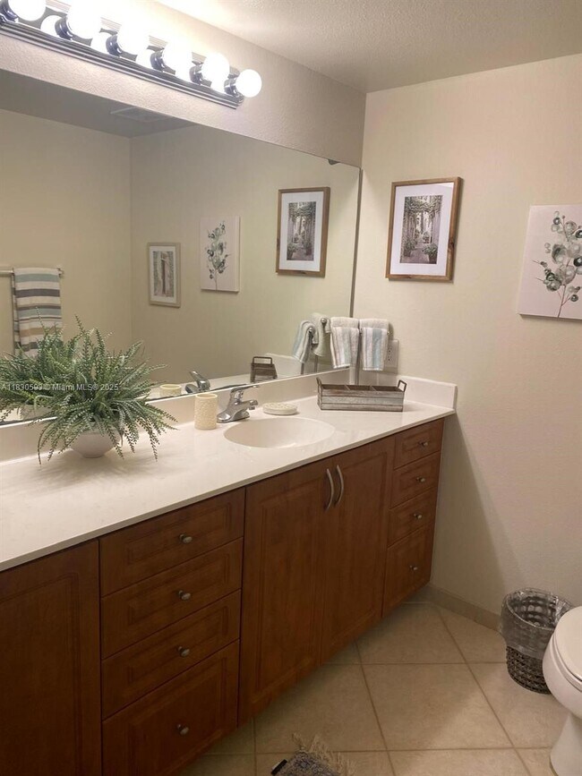 Foto del edificio - 6400 Emerald Dunes Dr